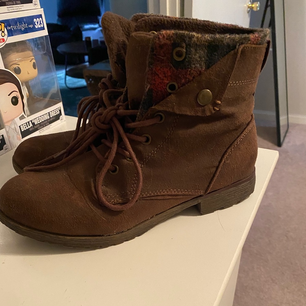Size 7 boots